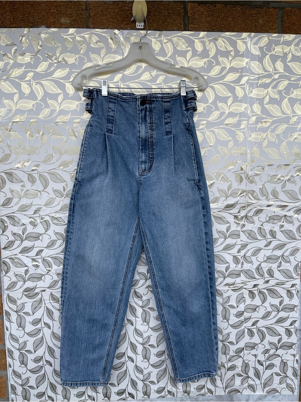 COLOVOS Luxury Architecturally Pleated Denim Jeans Size 2 Quiet Luxury